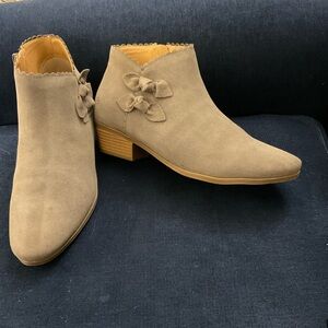 Jack Rogers Kali suede boot